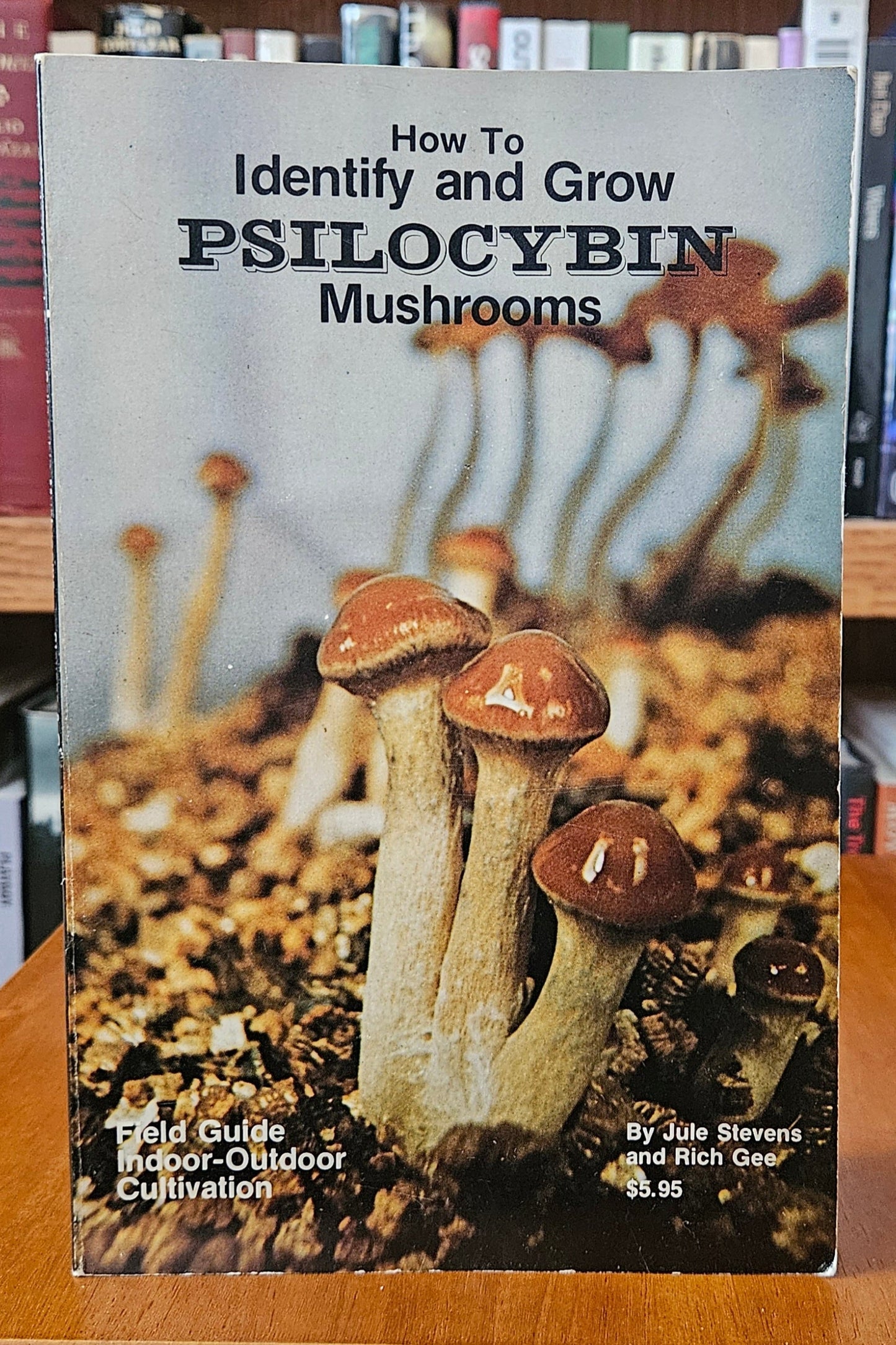 Jule Stevens & Rich Gee - How to Identify and Grow Psilocybin Mushrooms