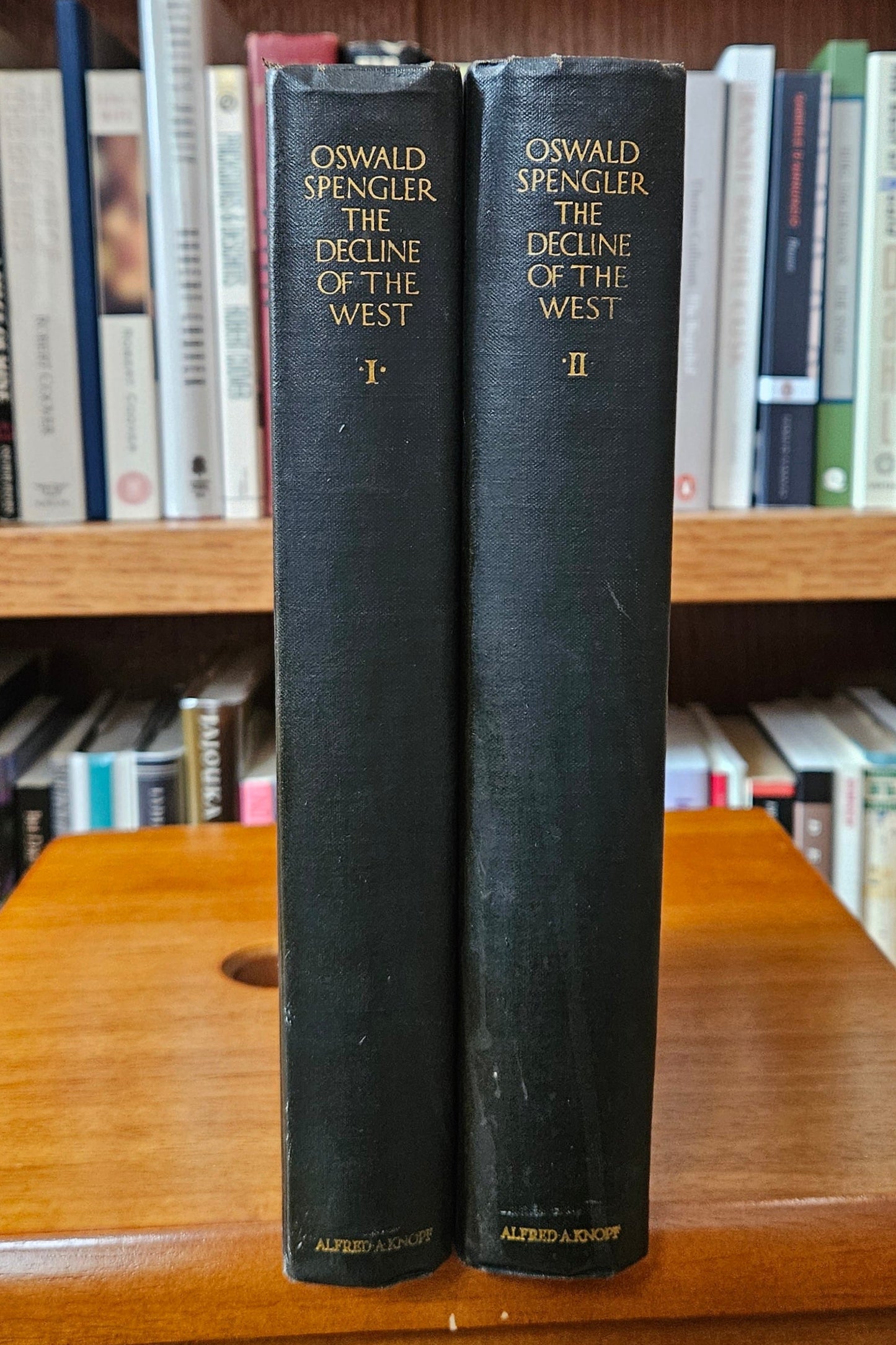 Oswald Spengler - The Decline of the West (2 Volume Set)